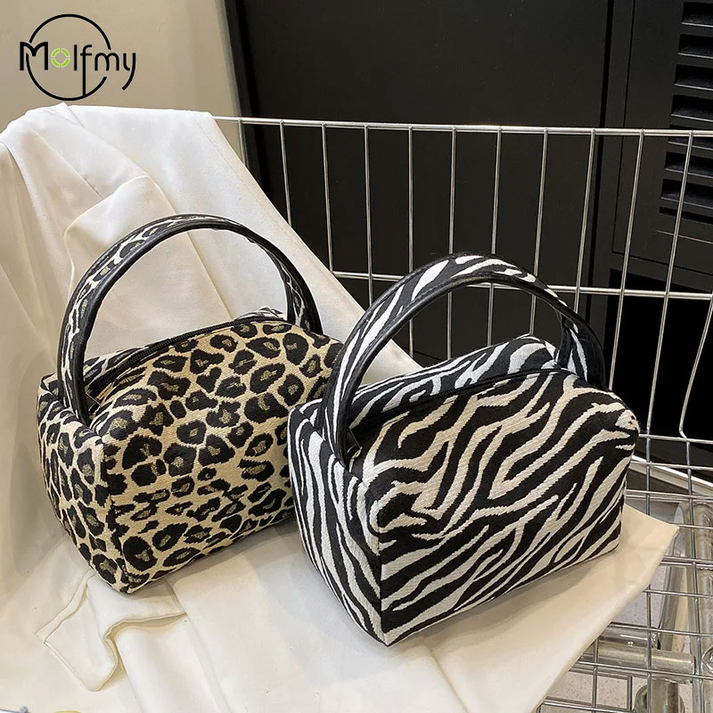 Leopard Makeup Bag Luxury  Lar - огляд і ціна Luxury Skincare & Spa Photos