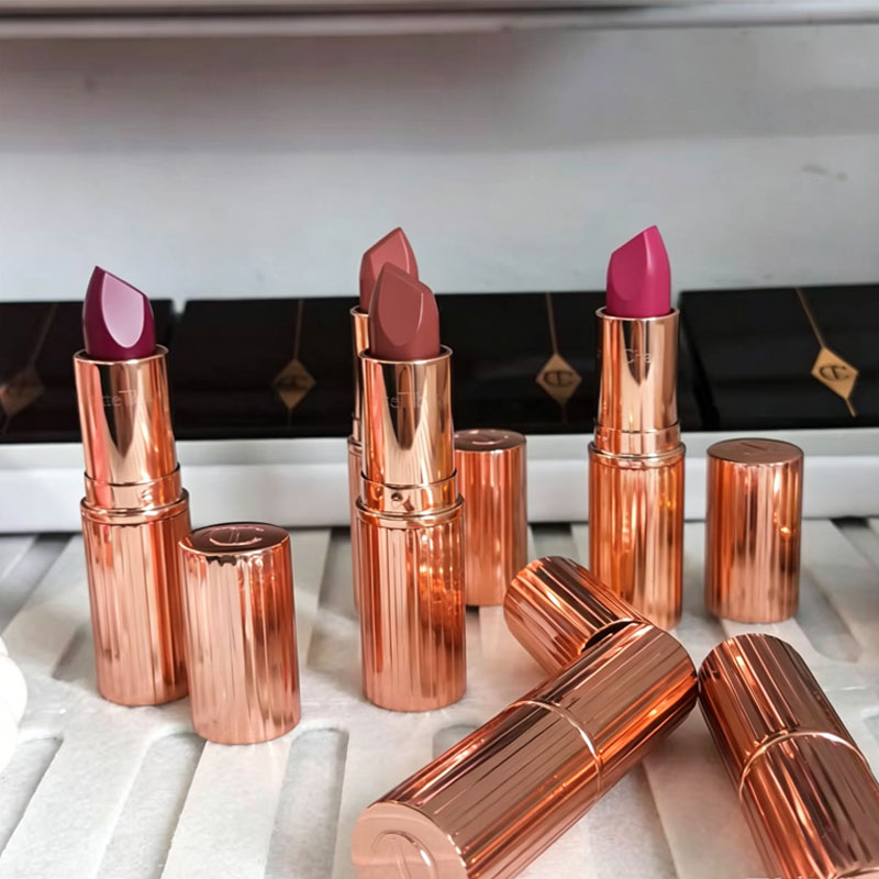 Luxury CT Brand Makeup Set Ski - огляд і ціна Luxury Brands Of Skincare